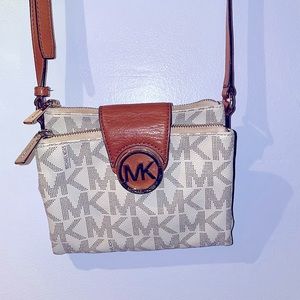 Michael Kors crossbody Purse